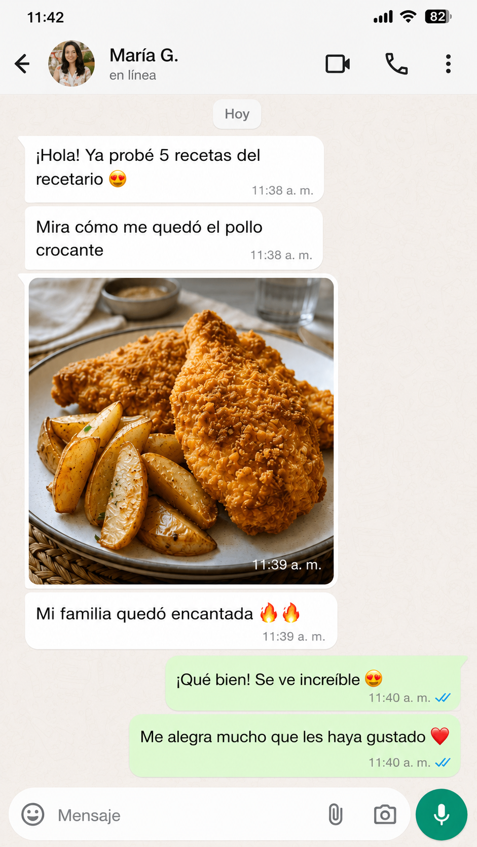 Conversación de WhatsApp de una clienta mostrando su pollo crocante